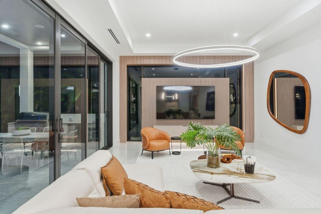 待售: $5,690,000 (5 贝兹, 5 浴室, 4772 平方英尺)