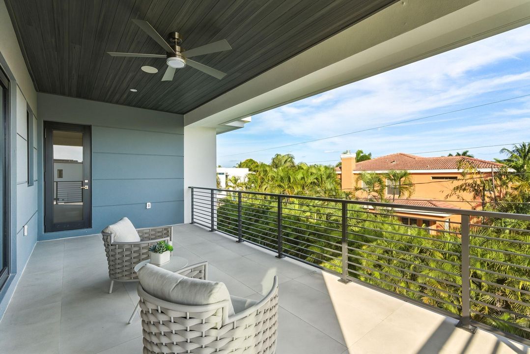 待售: $5,690,000 (5 贝兹, 5 浴室, 4772 平方英尺)