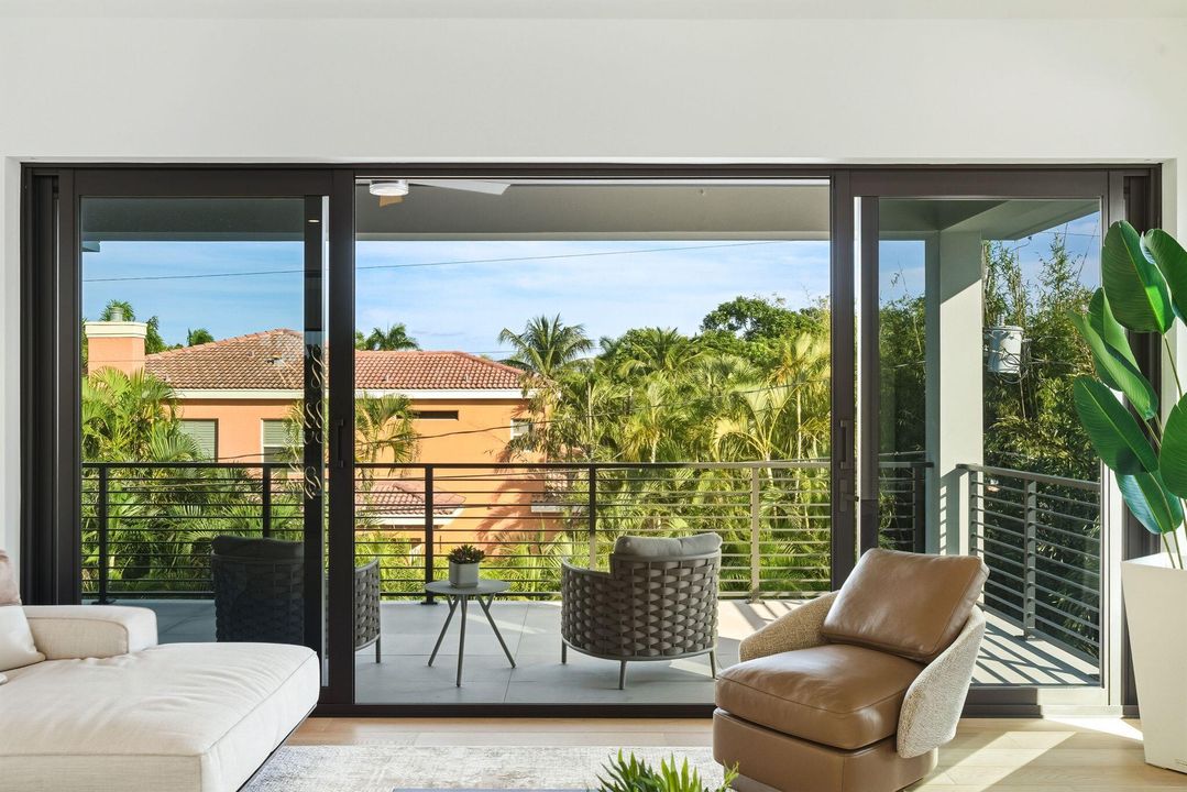 待售: $5,690,000 (5 贝兹, 5 浴室, 4772 平方英尺)