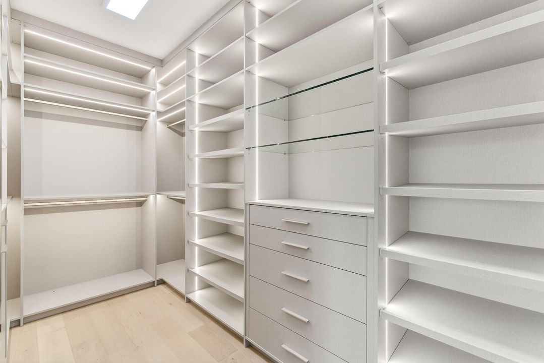 待售: $5,690,000 (5 贝兹, 5 浴室, 4772 平方英尺)