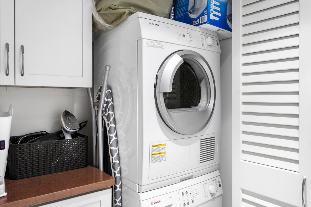 出租: $6,000 (2 贝兹, 2 浴室, 1300 平方英尺)