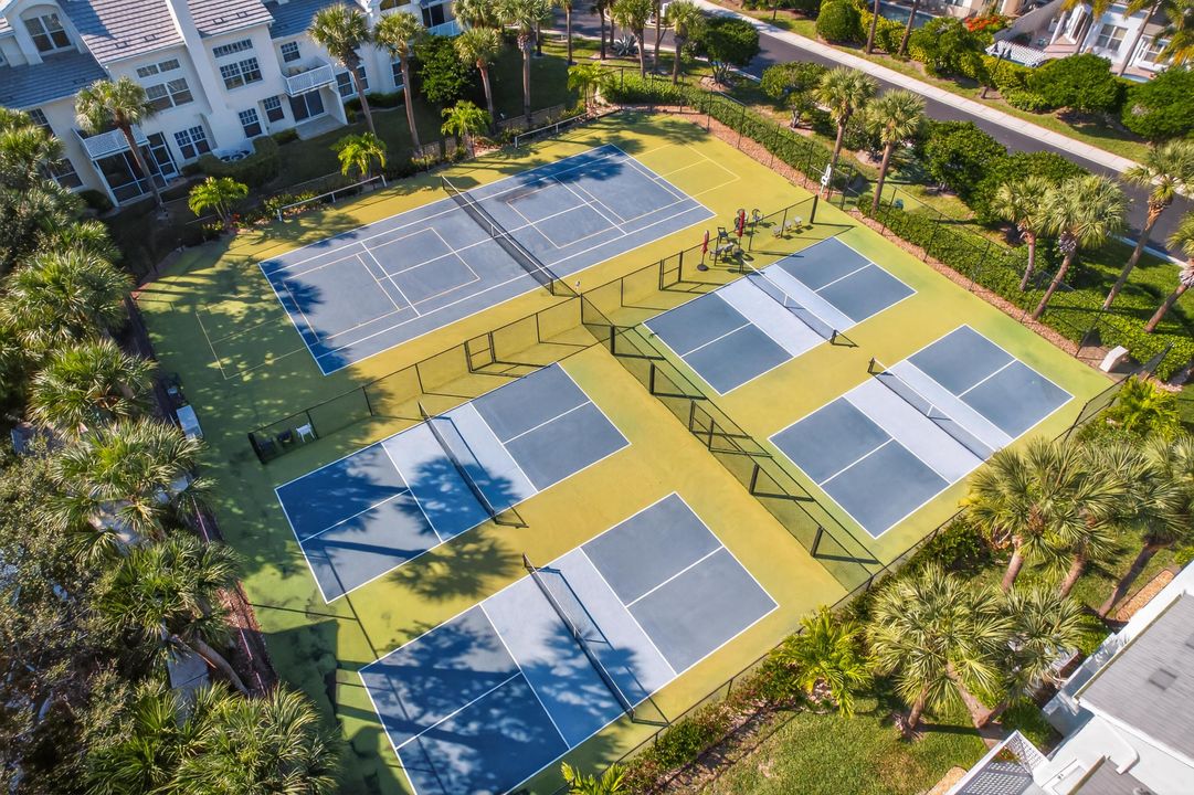 На продажу: $759,900 (3 спален, 3 ванн, 1897 Квадратных фут)