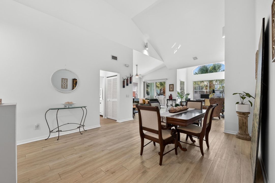 На продажу: $759,900 (3 спален, 3 ванн, 1897 Квадратных фут)