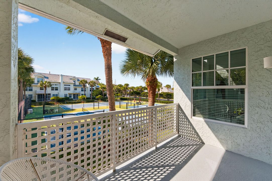 На продажу: $759,900 (3 спален, 3 ванн, 1897 Квадратных фут)