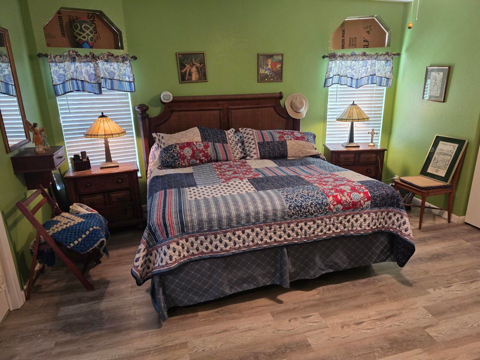 For Sale: $219,000 (2 beds, 2 baths, 1591 Square Feet)