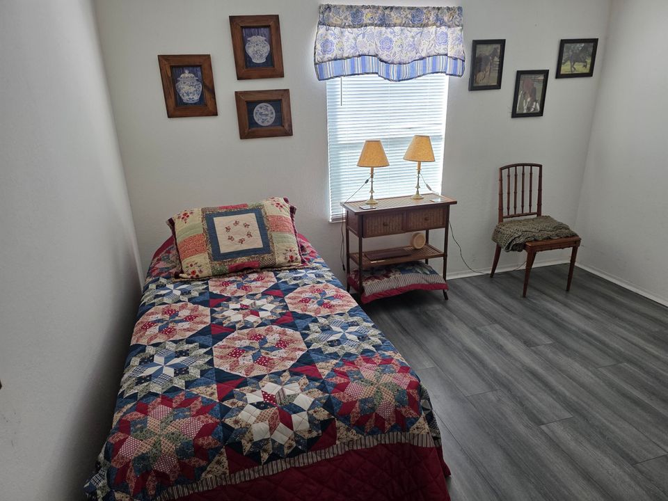 For Sale: $219,000 (2 beds, 2 baths, 1591 Square Feet)