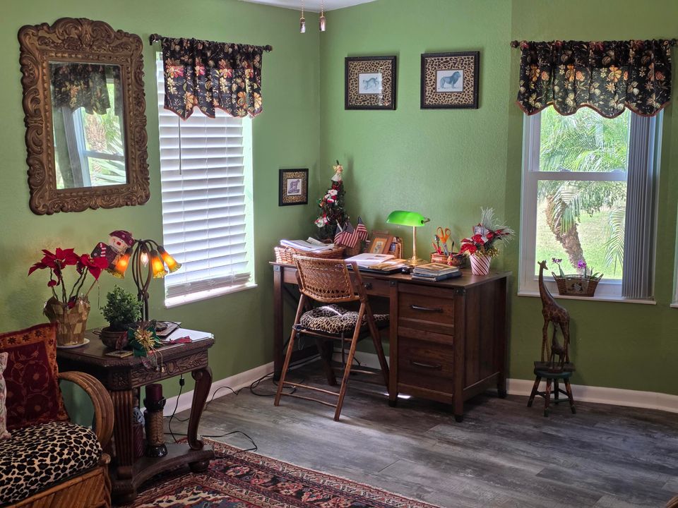 For Sale: $219,000 (2 beds, 2 baths, 1591 Square Feet)