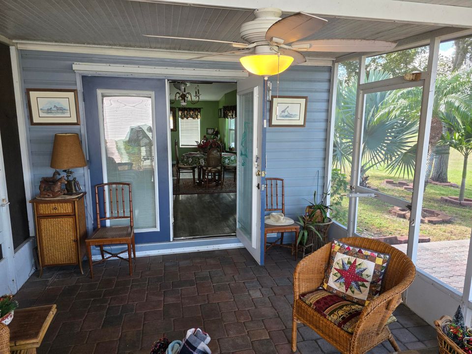 For Sale: $219,000 (2 beds, 2 baths, 1591 Square Feet)