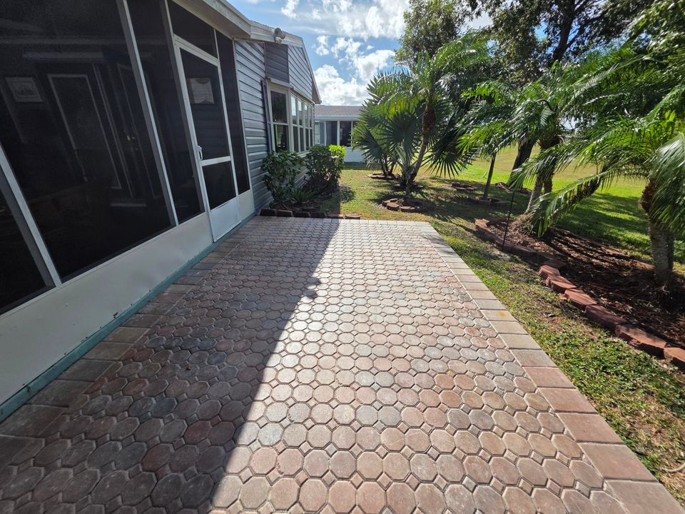 For Sale: $219,000 (2 beds, 2 baths, 1591 Square Feet)