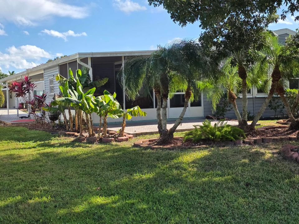 For Sale: $219,000 (2 beds, 2 baths, 1591 Square Feet)