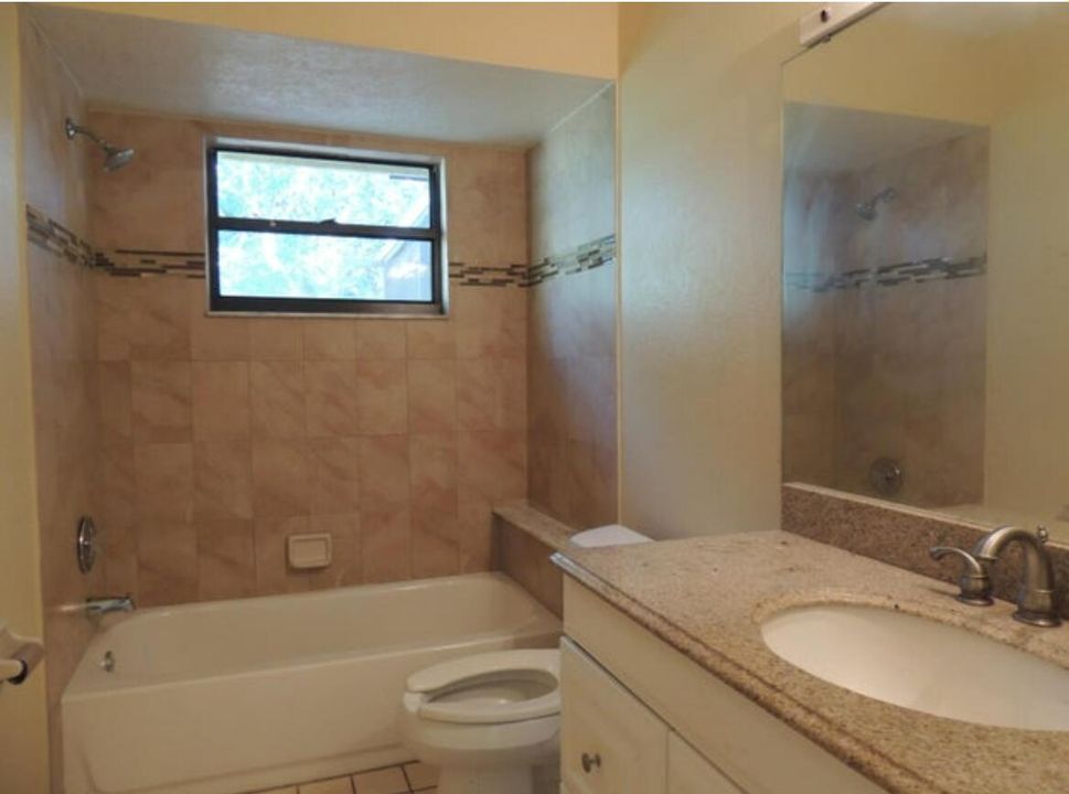 For Rent: $1,995 (3 beds, 2 baths, 1368 Square Feet)
