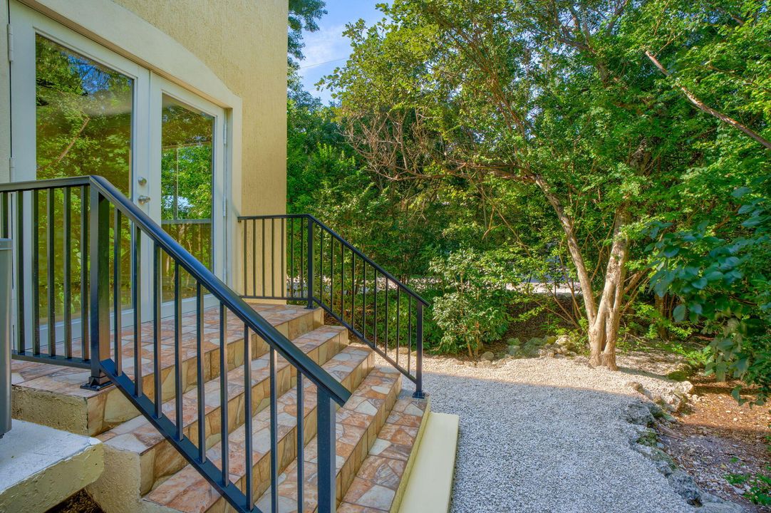 На продажу: $899,000 (3 спален, 3 ванн, 1760 Квадратных фут)