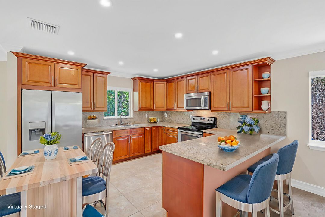 На продажу: $899,000 (3 спален, 3 ванн, 1760 Квадратных фут)