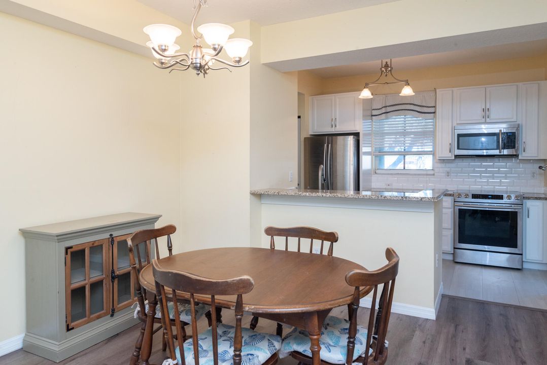 En Venta: $389,000 (2 camas, 2 baños, 905 Pies cuadrados)