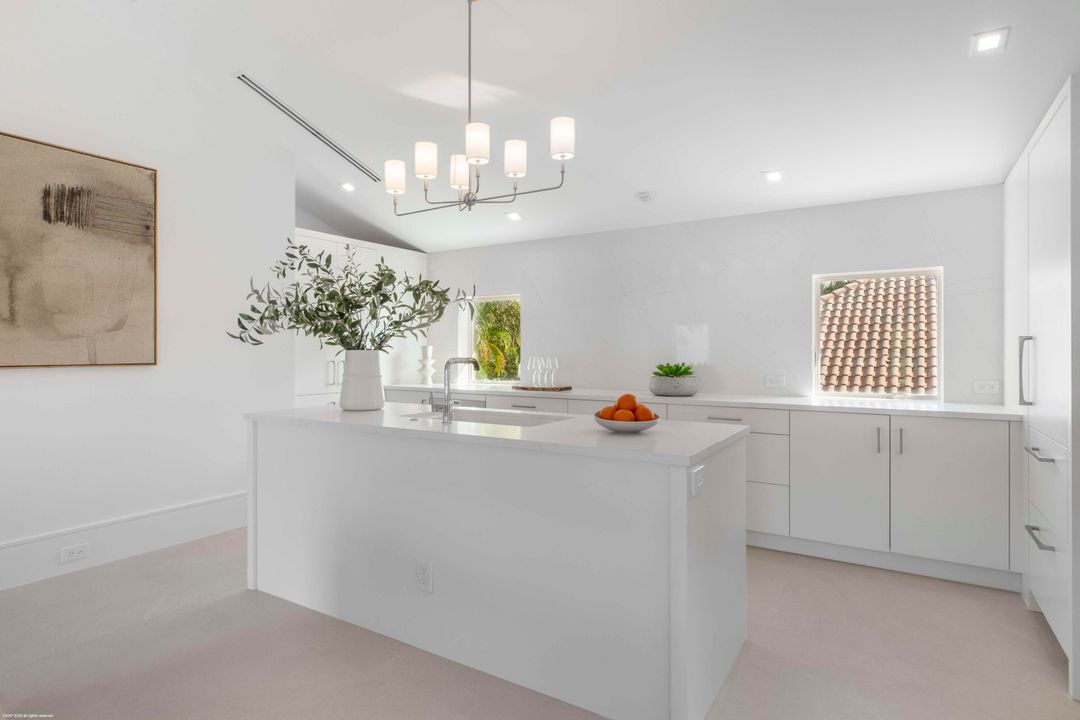 待售: $17,950,000 (8 贝兹, 9 浴室, 10769 平方英尺)