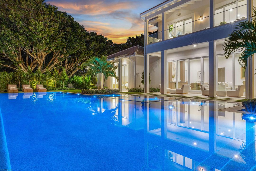 待售: $17,950,000 (8 贝兹, 9 浴室, 10769 平方英尺)