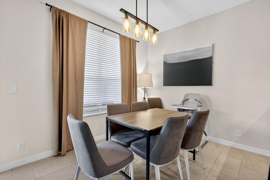 На продажу: $454,900 (3 спален, 2 ванн, 1674 Квадратных фут)