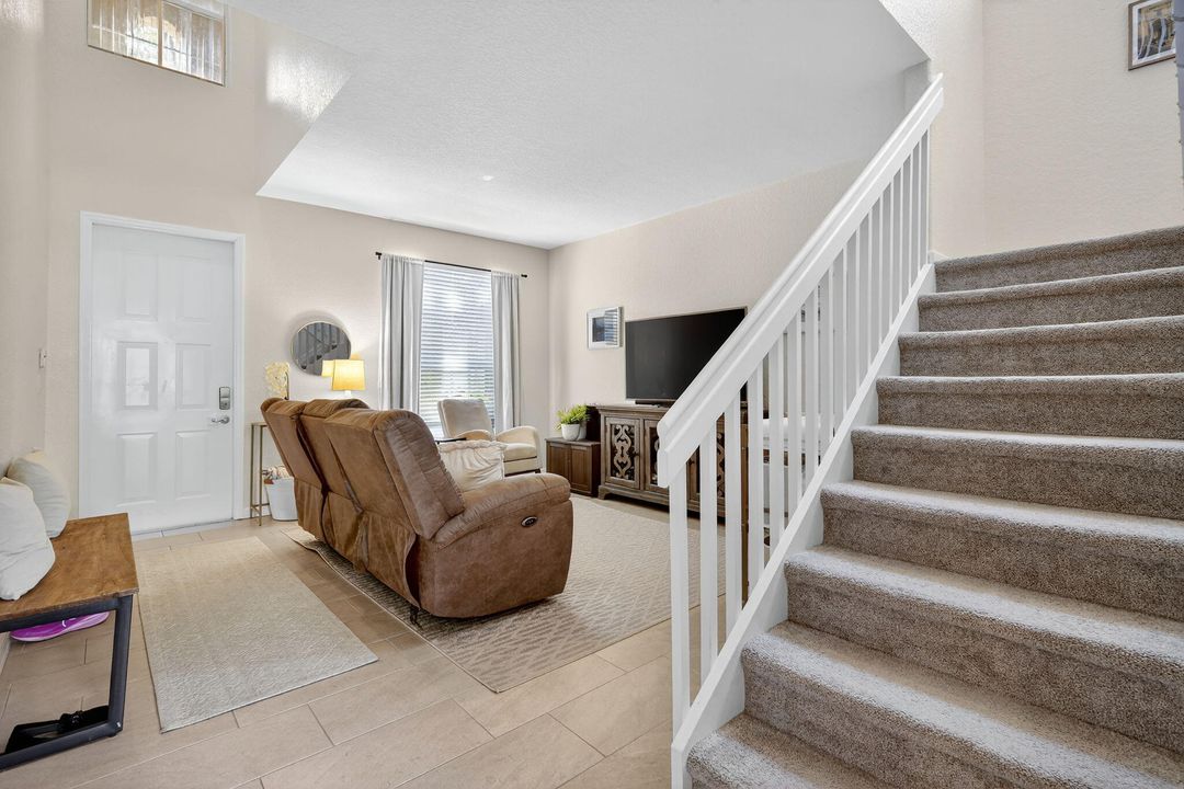 На продажу: $454,900 (3 спален, 2 ванн, 1674 Квадратных фут)