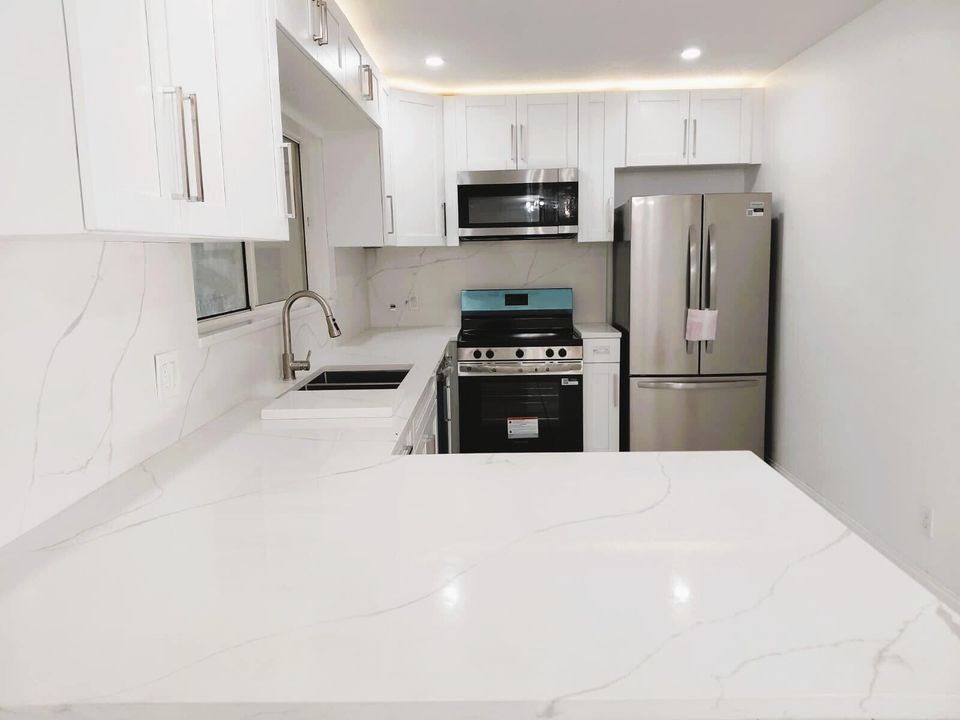 For Rent: $2,600 (3 beds, 2 baths, 1448 Square Feet)