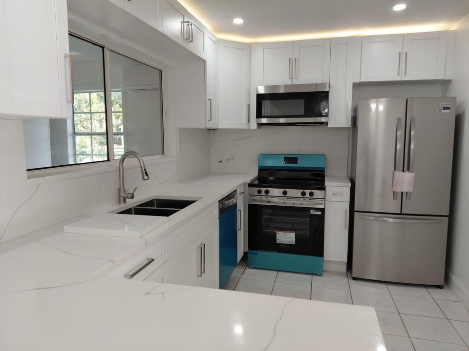 For Rent: $2,600 (3 beds, 2 baths, 1448 Square Feet)