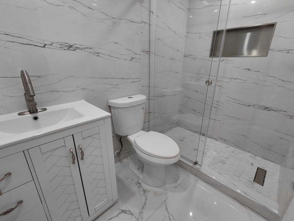 For Rent: $2,600 (3 beds, 2 baths, 1448 Square Feet)