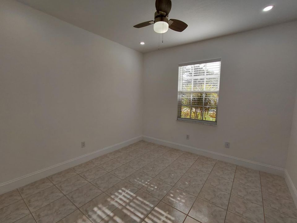 For Rent: $2,600 (3 beds, 2 baths, 1448 Square Feet)