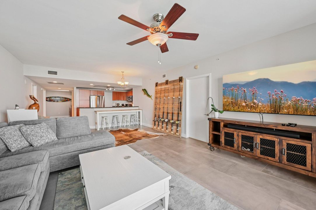 For Sale: $749,000 (3 beds, 3 baths, 1990 Square Feet)