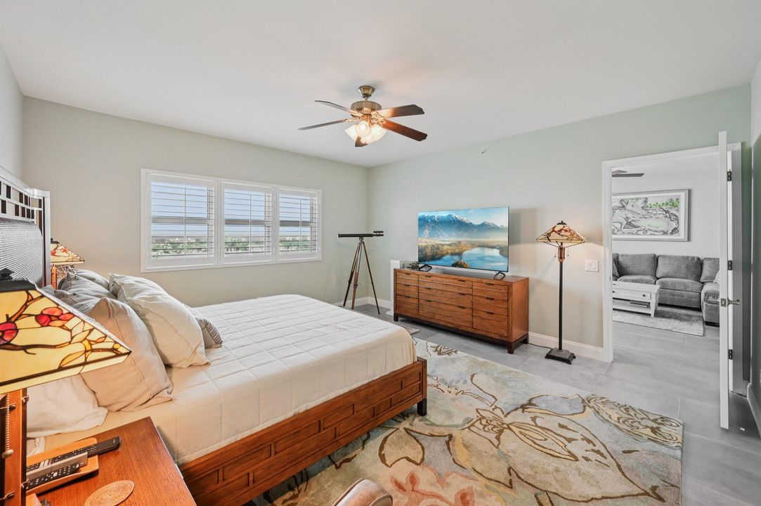 For Sale: $749,000 (3 beds, 3 baths, 1990 Square Feet)