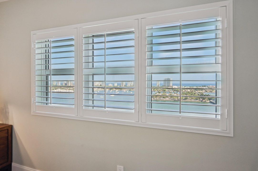 For Sale: $749,000 (3 beds, 3 baths, 1990 Square Feet)