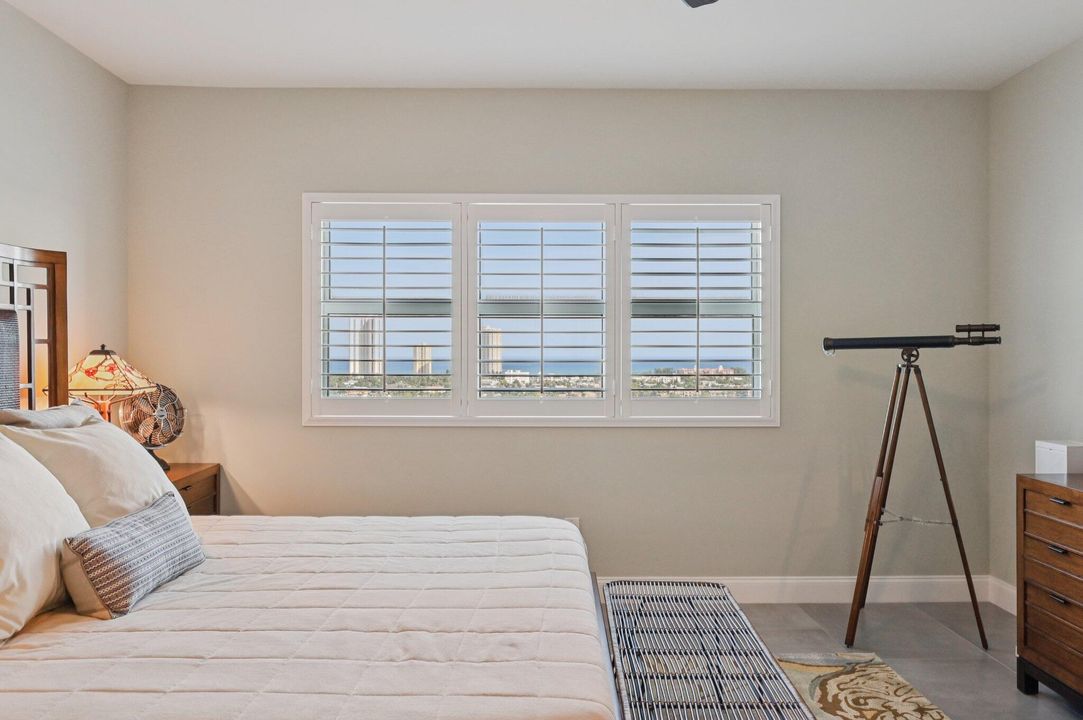 For Sale: $749,000 (3 beds, 3 baths, 1990 Square Feet)