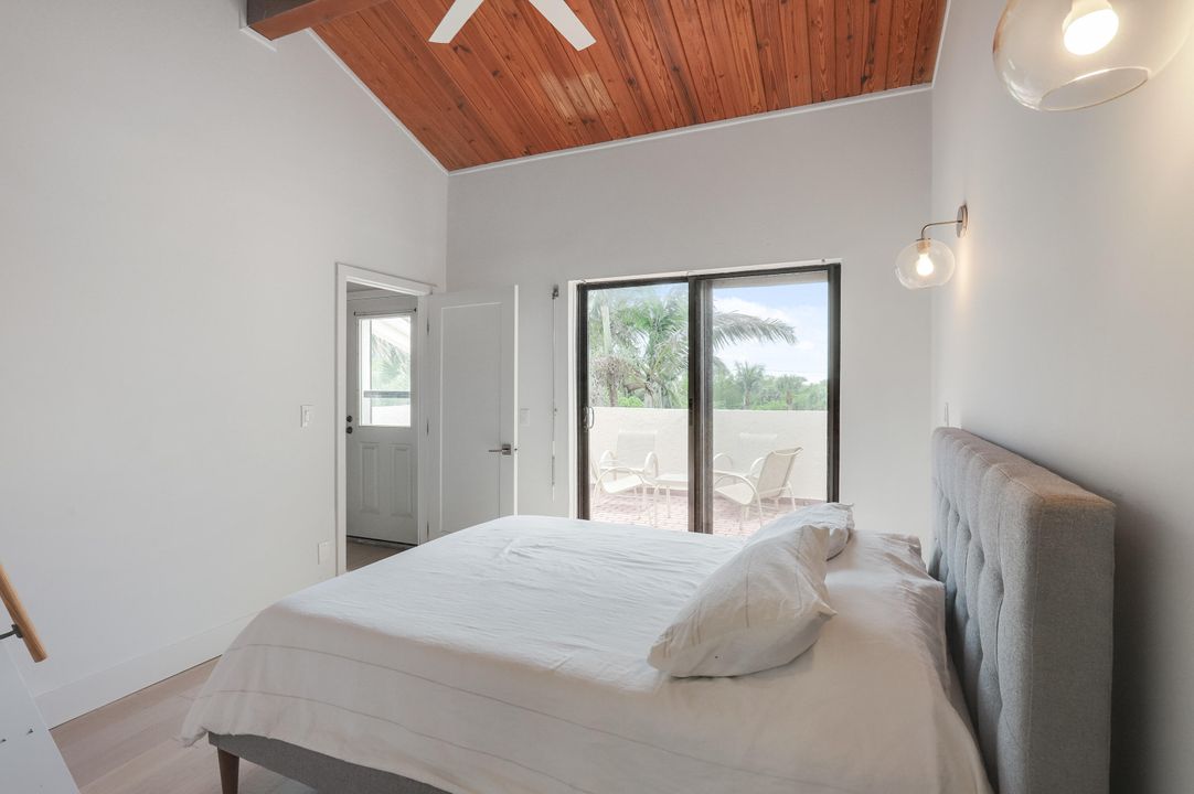 For Sale: $999,000 (2 beds, 2 baths, 1823 Square Feet)