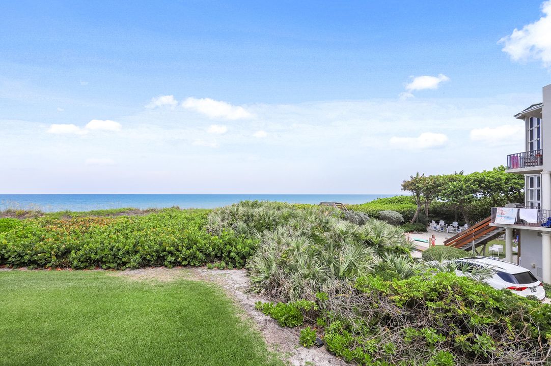 For Sale: $999,000 (2 beds, 2 baths, 1823 Square Feet)