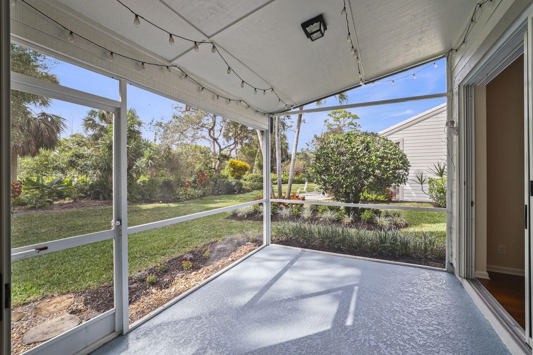 合同活跃: $425,000 (2 贝兹, 2 浴室, 1585 平方英尺)