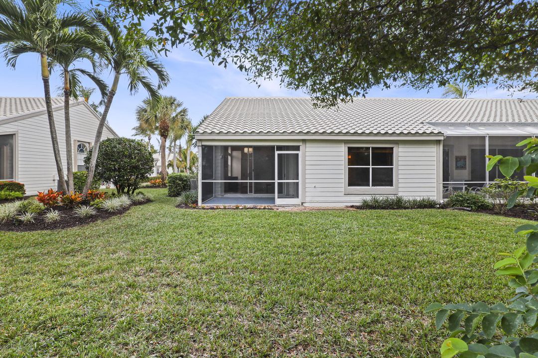 合同活跃: $425,000 (2 贝兹, 2 浴室, 1585 平方英尺)