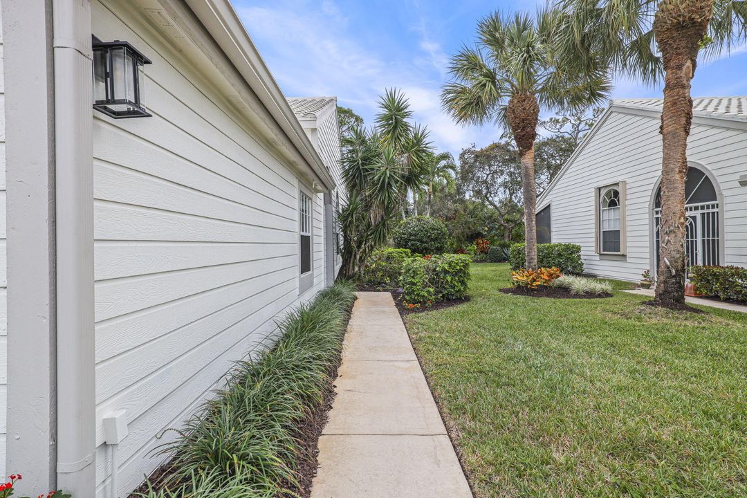 合同活跃: $425,000 (2 贝兹, 2 浴室, 1585 平方英尺)