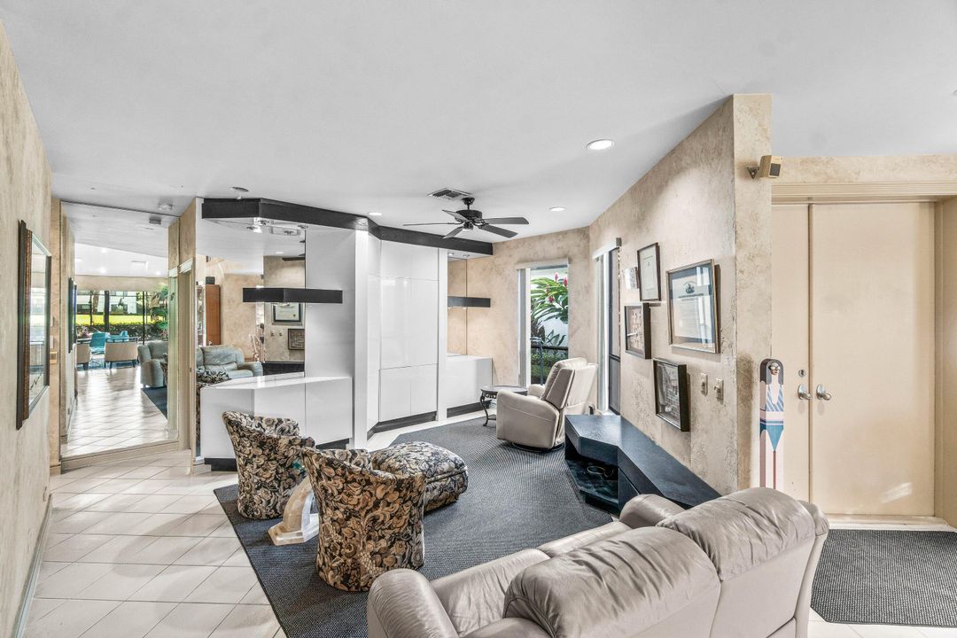 На продажу: $1,499,000 (4 спален, 5 ванн, 3413 Квадратных фут)