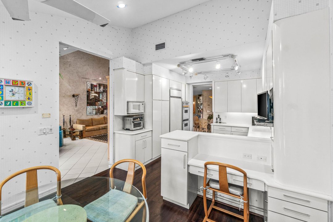 На продажу: $1,499,000 (4 спален, 5 ванн, 3413 Квадратных фут)