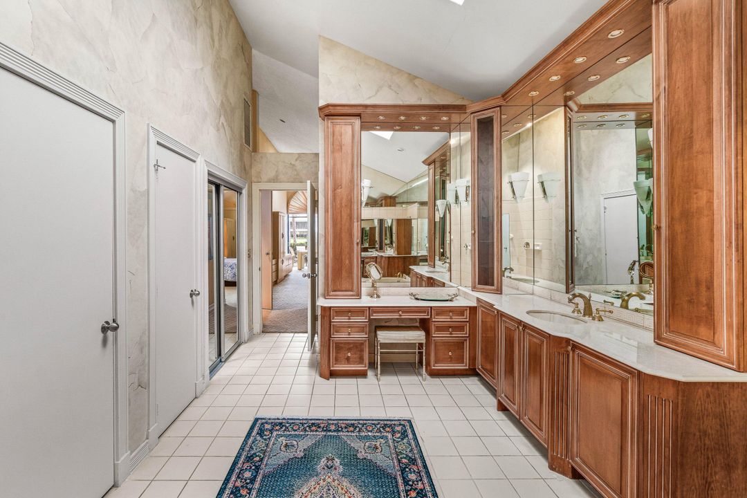 На продажу: $1,499,000 (4 спален, 5 ванн, 3413 Квадратных фут)