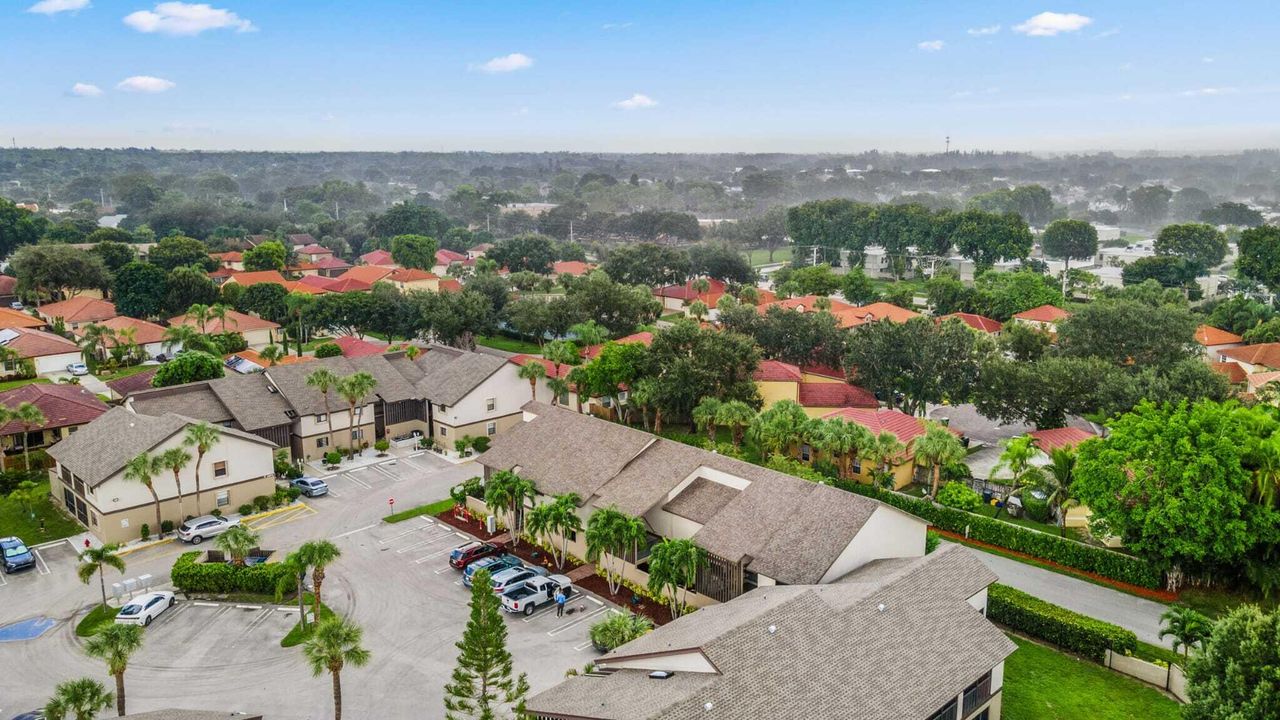 For Rent: $2,600 (2 beds, 2 baths, 1315 Square Feet)