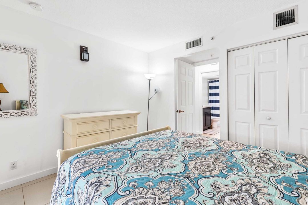 For Rent: $2,600 (2 beds, 2 baths, 1315 Square Feet)