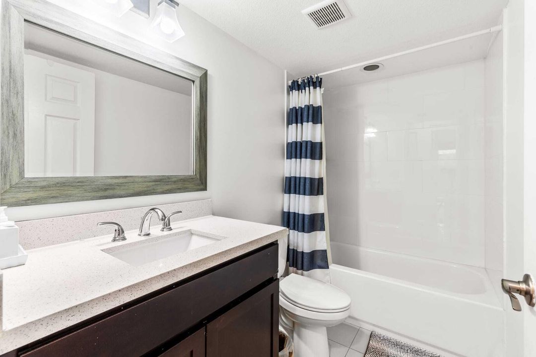 For Rent: $2,600 (2 beds, 2 baths, 1315 Square Feet)