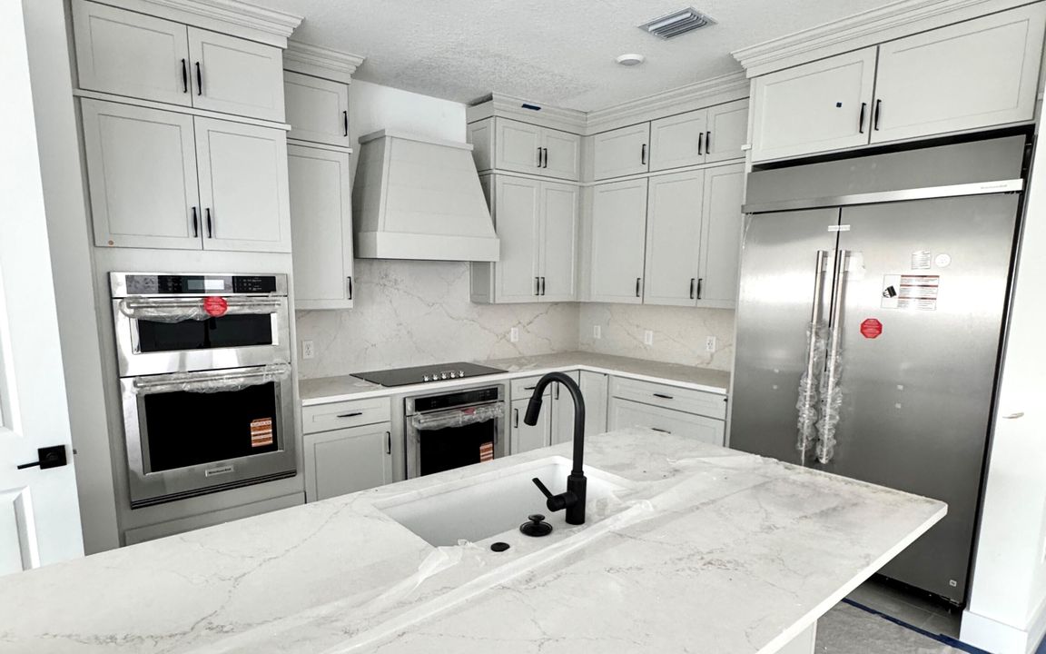 En Venta: $1,549,405 (4 camas, 3 baños, 3076 Pies cuadrados)