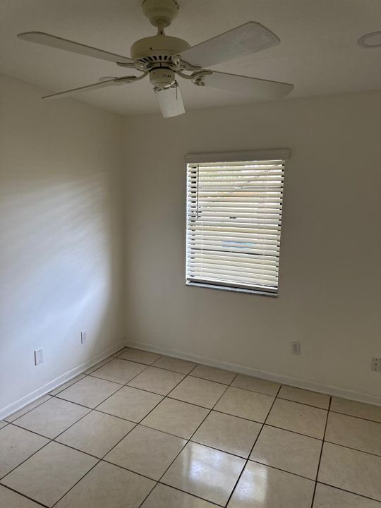 For Rent: $2,500 (3 beds, 2 baths, 1386 Square Feet)