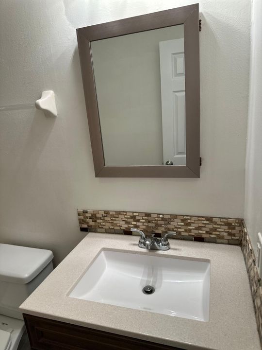 For Rent: $2,500 (3 beds, 2 baths, 1386 Square Feet)