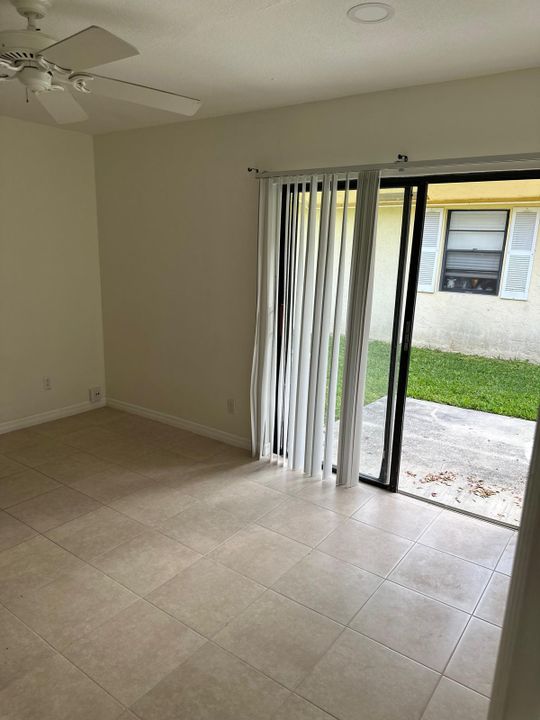 For Rent: $2,500 (3 beds, 2 baths, 1386 Square Feet)