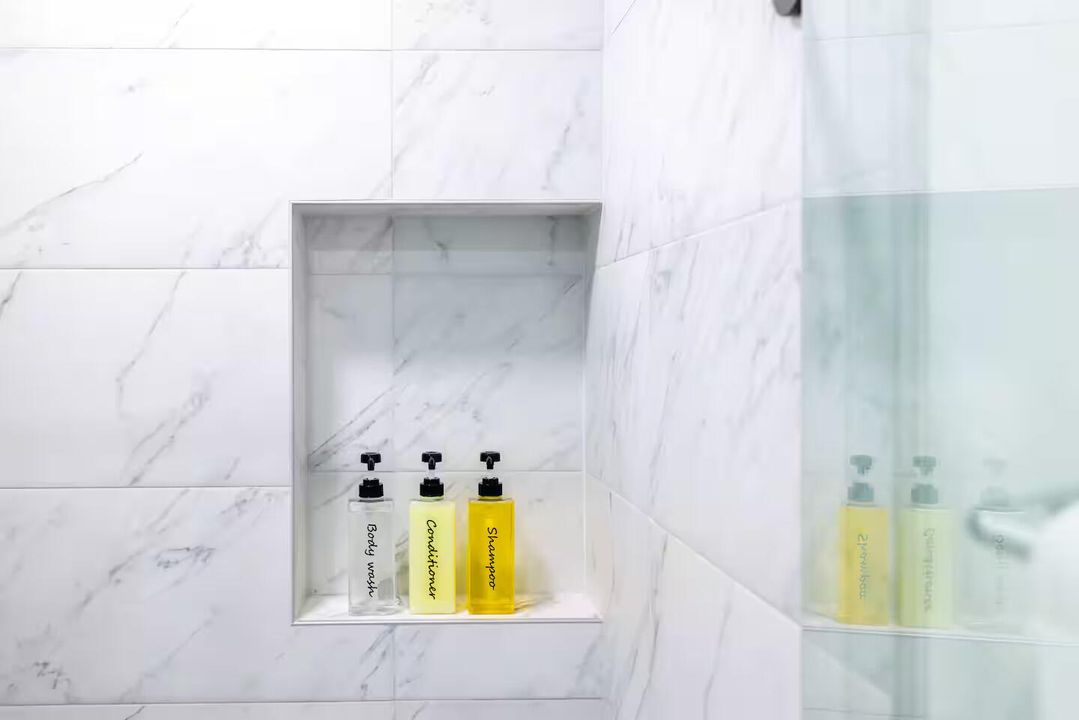 出租: $1,800 (1 贝兹, 1 浴室, 2125 平方英尺)