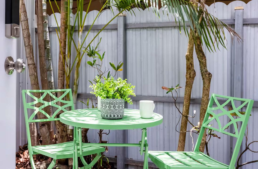 出租: $1,800 (1 贝兹, 1 浴室, 2125 平方英尺)