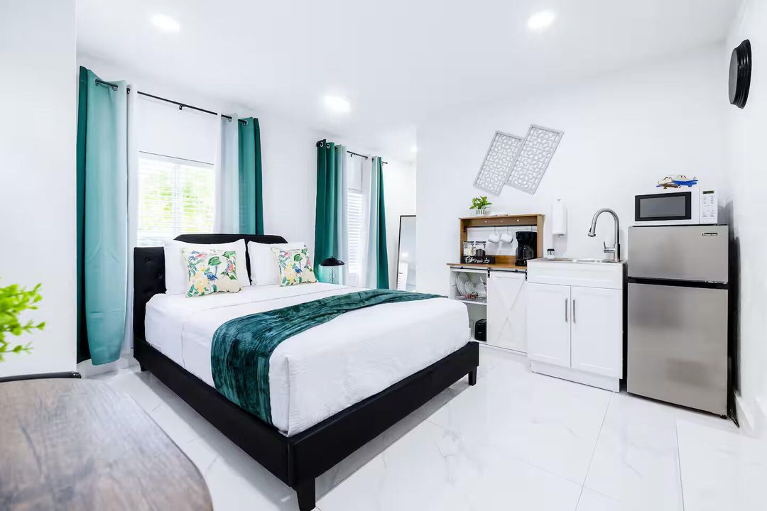 出租: $1,800 (1 贝兹, 1 浴室, 2125 平方英尺)