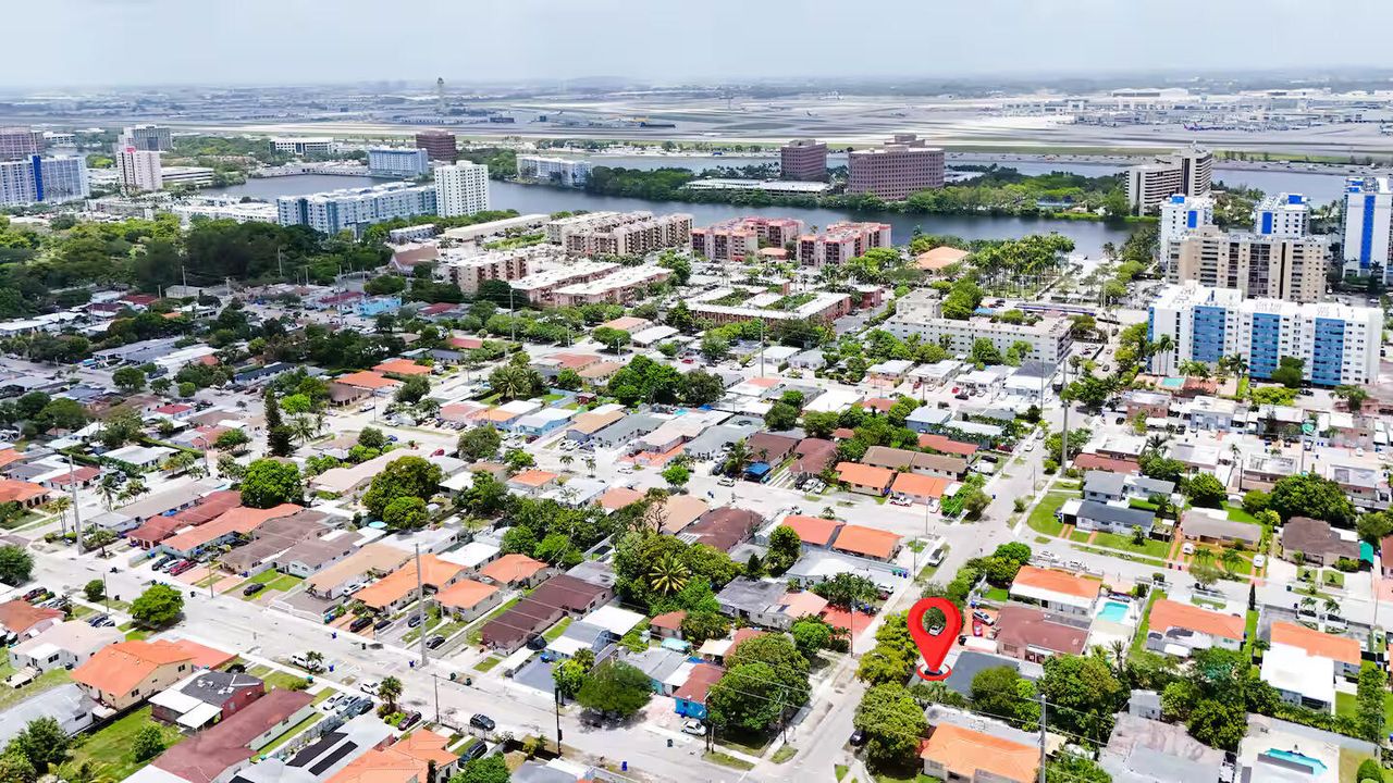 出租: $1,800 (1 贝兹, 1 浴室, 2125 平方英尺)