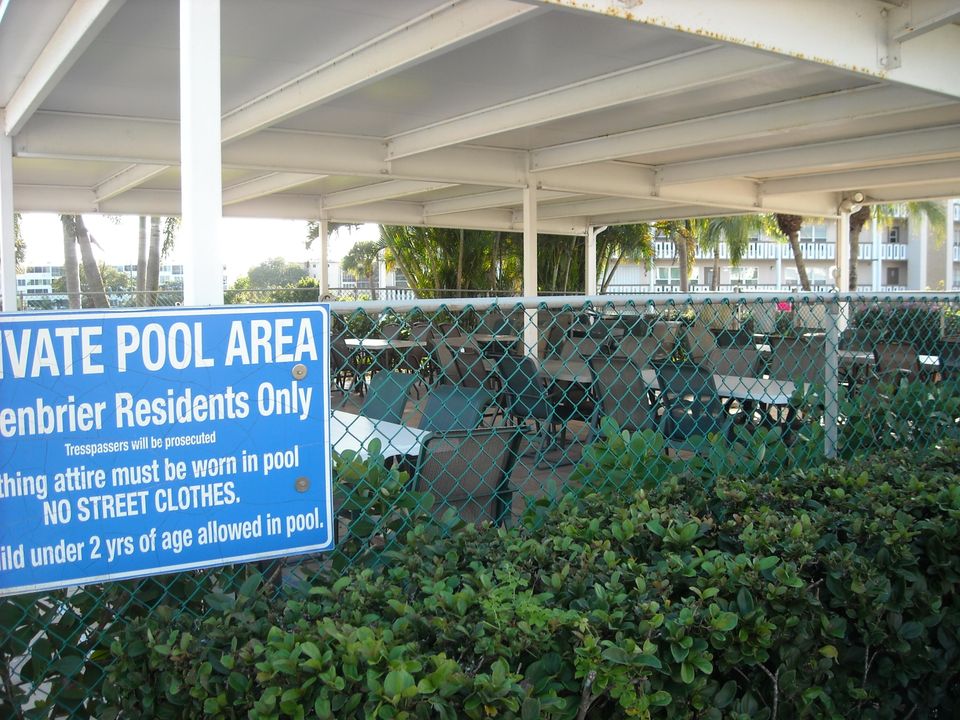 На продажу: $199,900 (2 спален, 2 ванн, 1110 Квадратных фут)